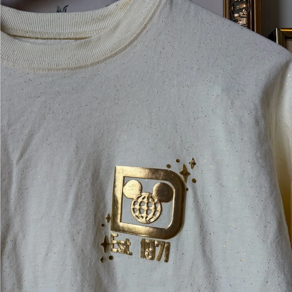 Disney Walt Disney World Gold Foil Castle Cream Spirit Jersey Size Medium - Picture 3 of 9